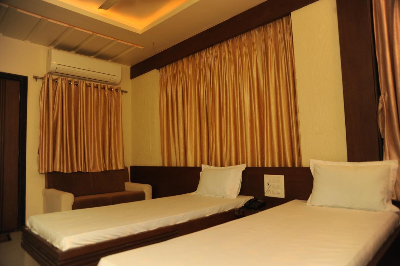 Tulsi Motel Nadiād Esterno foto
